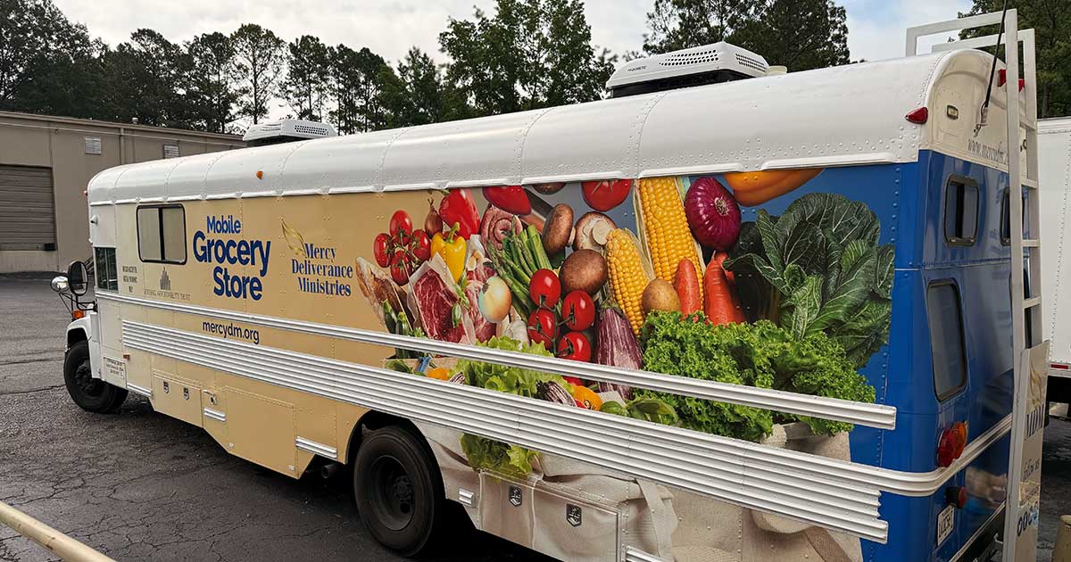 MDM's mobile grocery bus